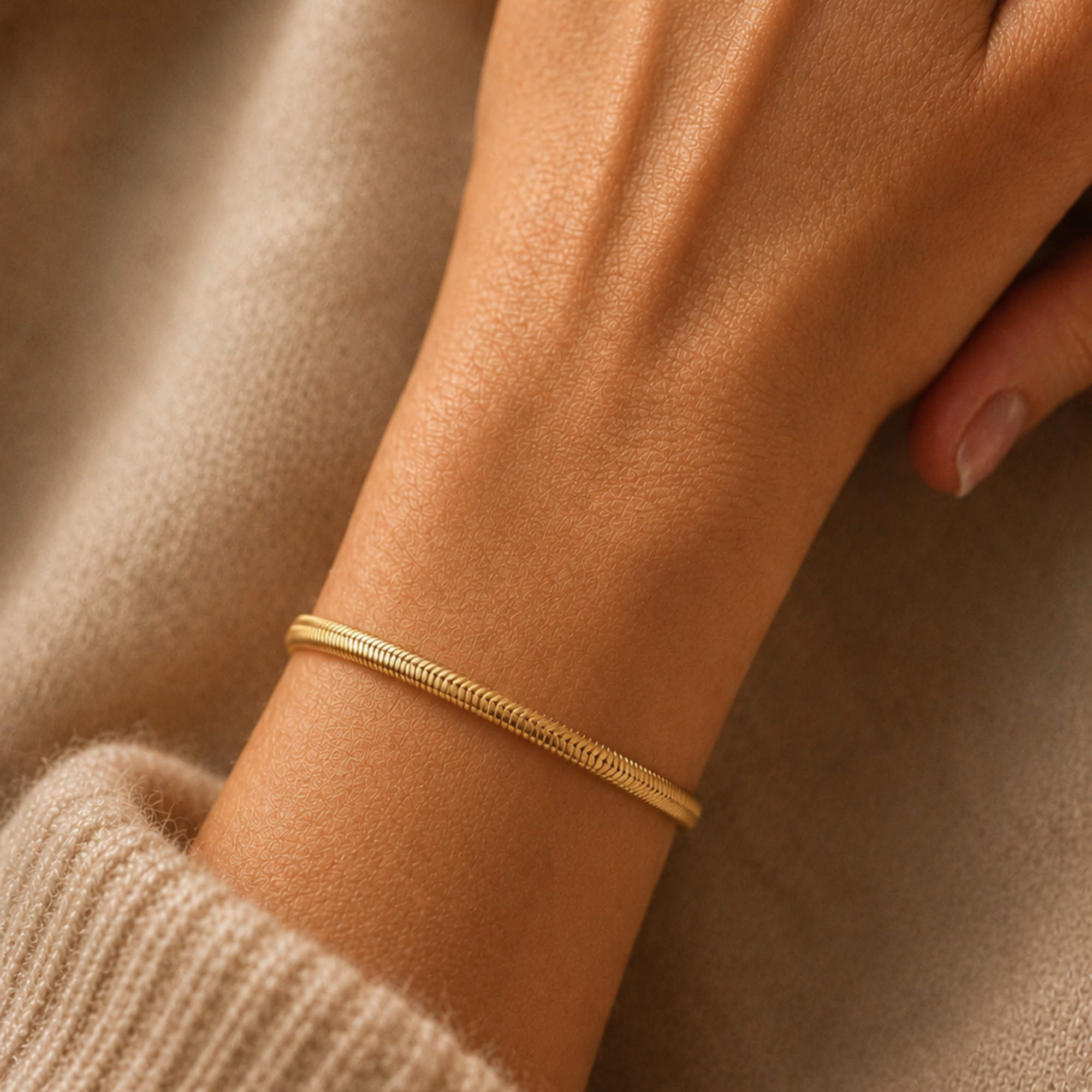Laurène  Herringbone Bracelet