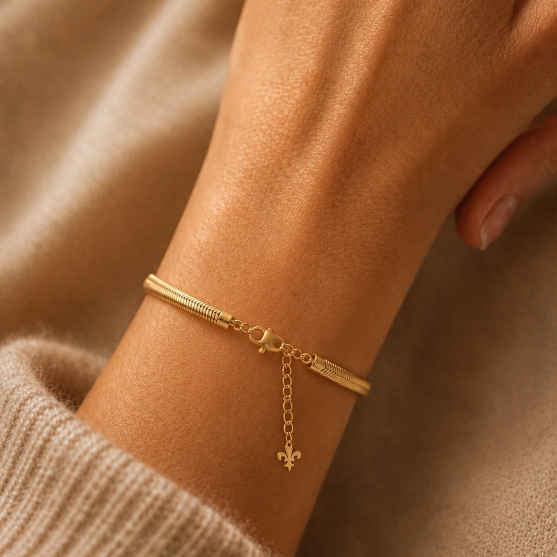 Laurène  Herringbone Bracelet