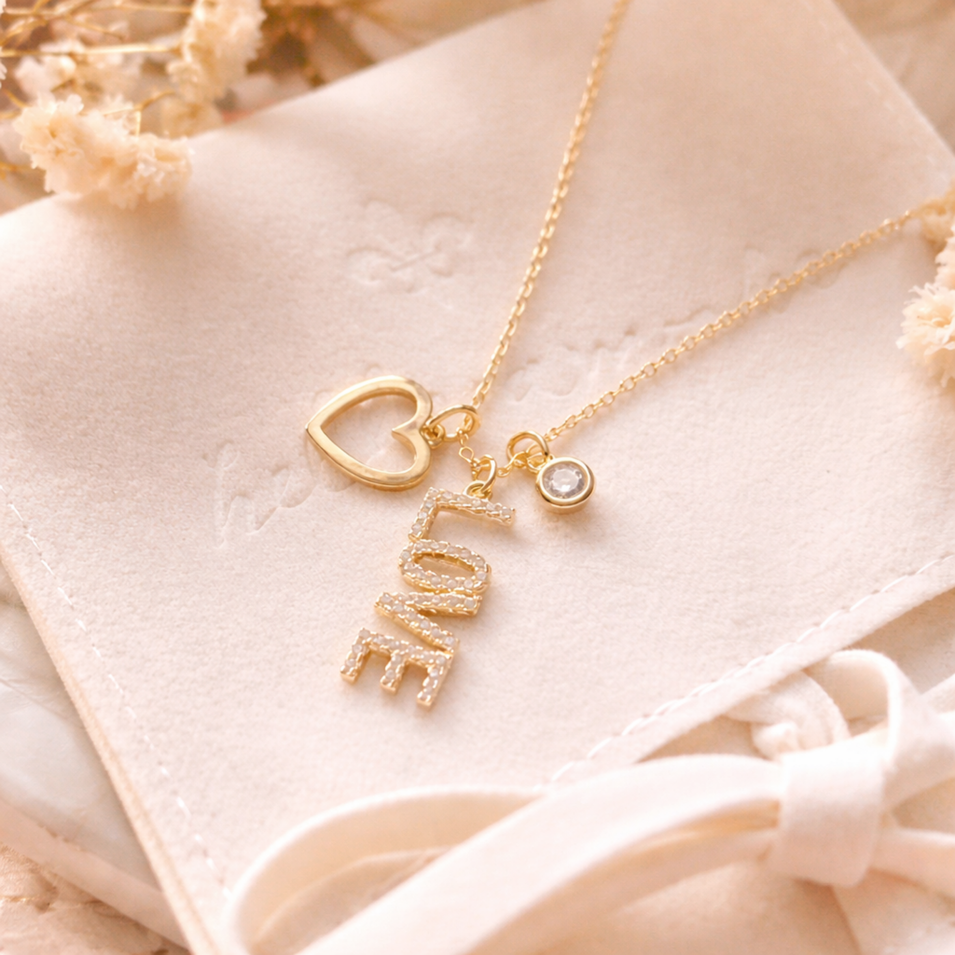 Amour Pave Necklace