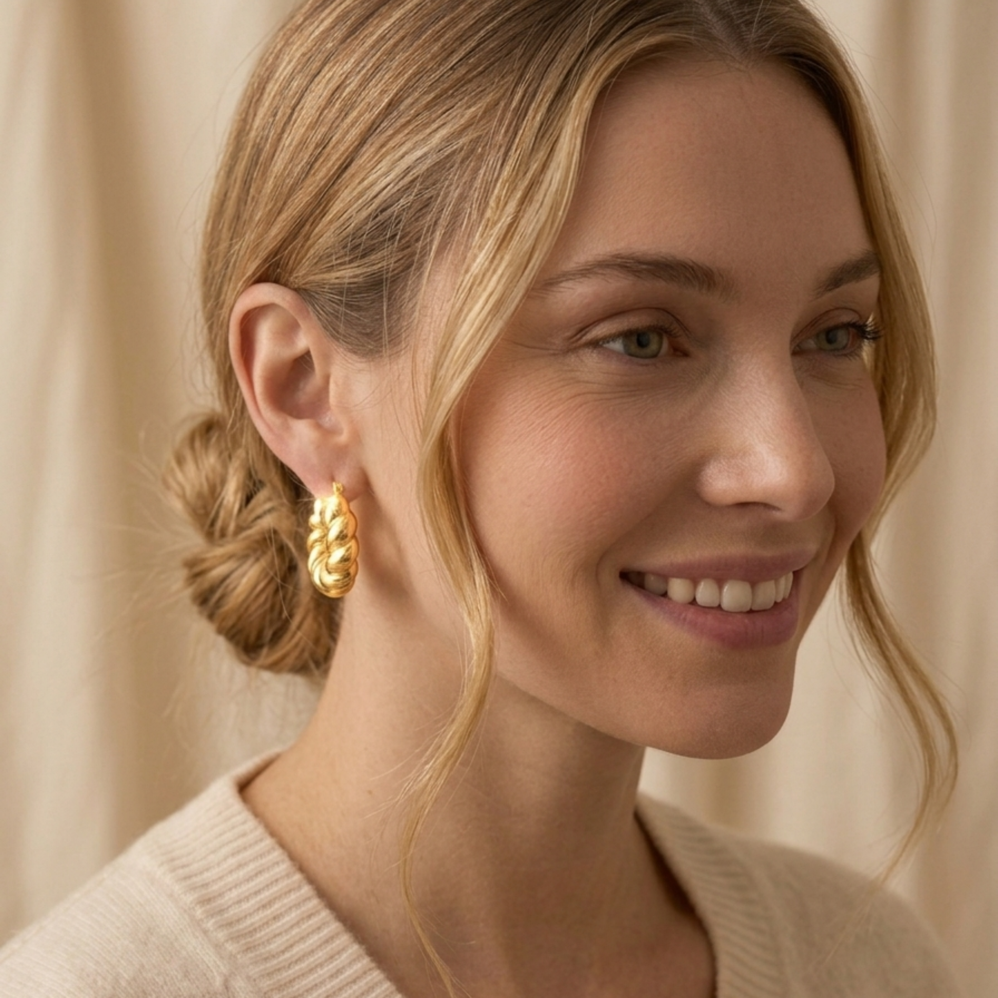 Tatiane Hoop Earrings