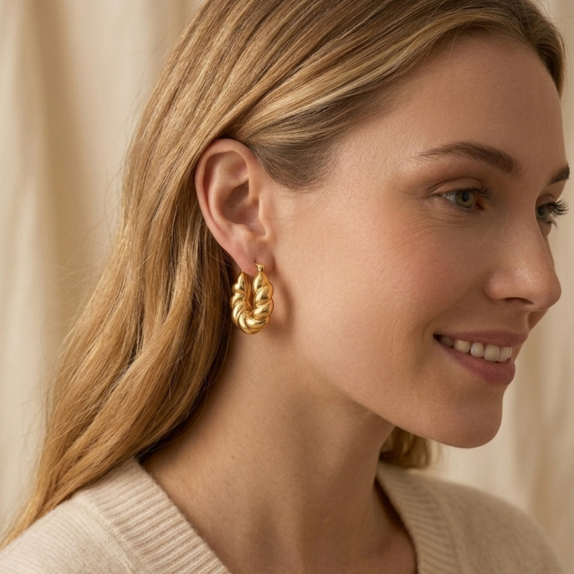 Tatiane Hoop Earrings