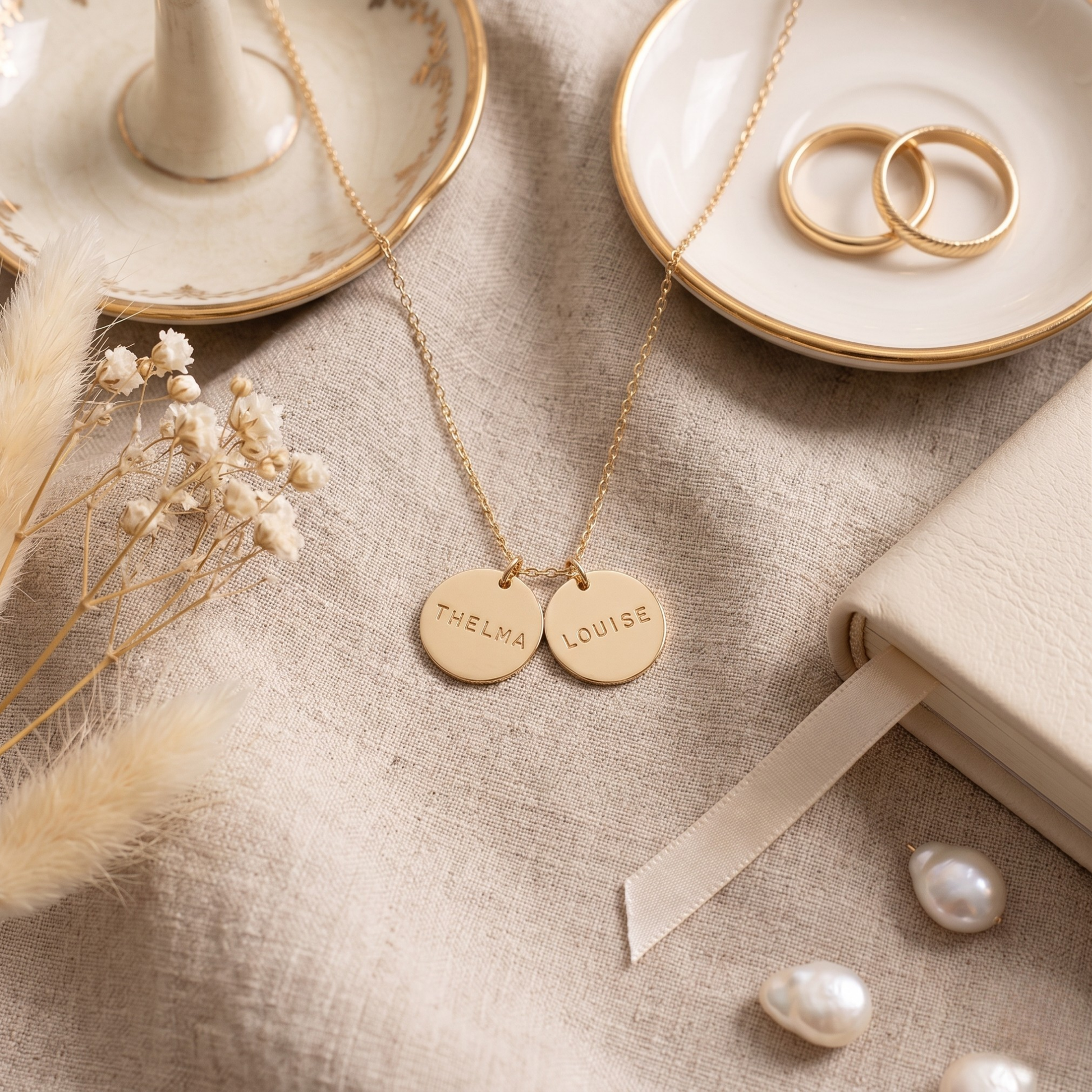 Adèle Name Necklace