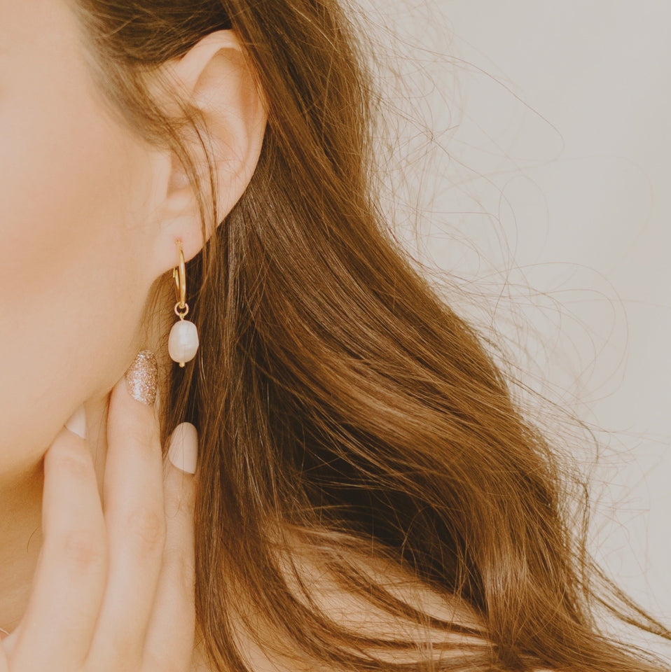 Vivienne Pearl Hoops