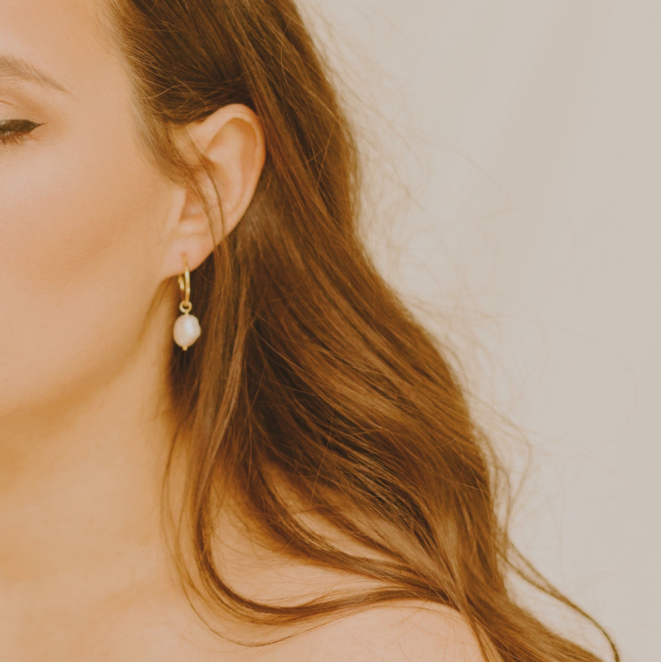 Vivienne Pearl Hoops