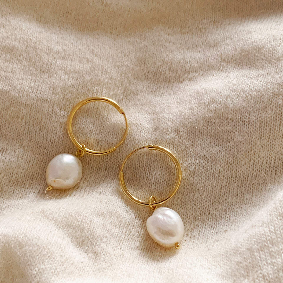 Vivienne Pearl Hoops